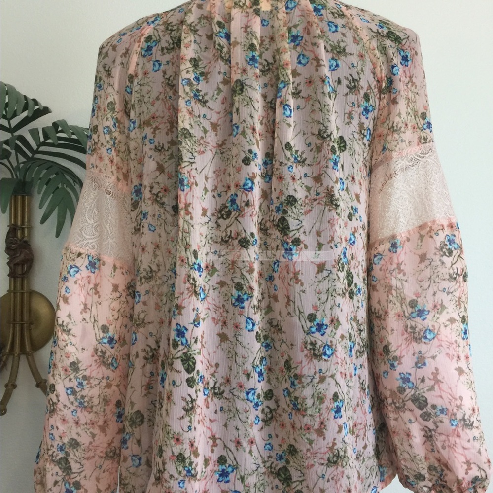 Princess by vera wang top size medium